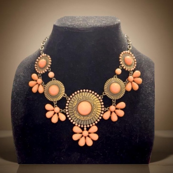 Midwestern necklace orange necklace with brass tone NWT - Picture 12 of 12